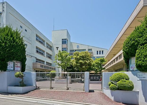 横浜市立西谷中学校(約1,290m)