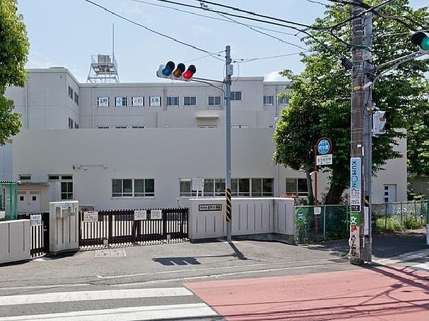 横浜市立葛野小学校(約440m)