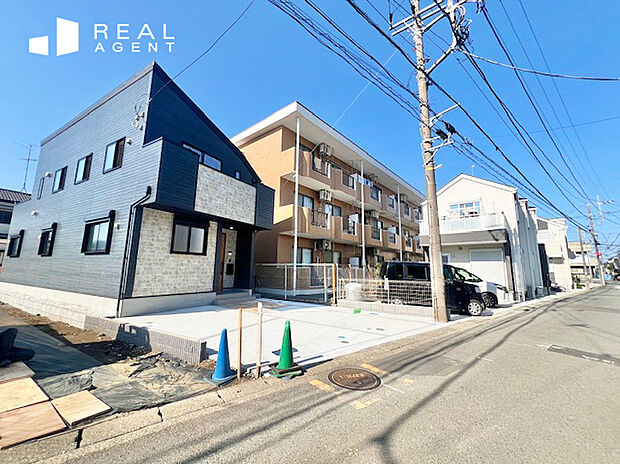 【現地前面道路】お車でのアプローチもご案内させて頂きます。お車と徒歩のアプローチをご一緒しますので、なんなりとご質問下さい。