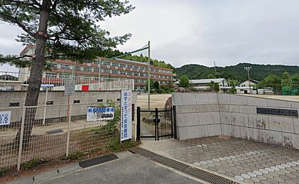 平第四小学校 307m(徒歩4分)