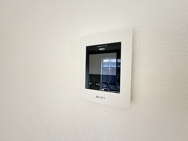 【TVモニター付インターホン】7号棟写真 TVモニター付インターホンは録画機能付です。日々の生活の安心・安全につながります!