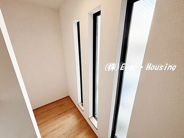 【パントリー】食材のストックをたくさんできるゆとりある広さが魅力です。