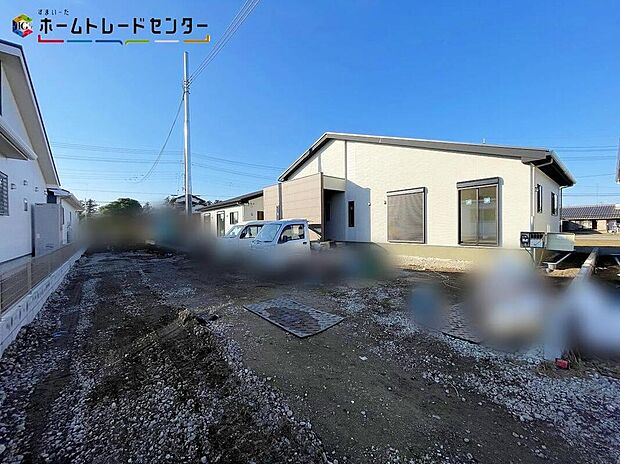 ２号棟
○嬉しい設備仕様
システムキッチン、浴室乾燥機、ウォークインクローゼット、床下収納、TVモニター付インターホン、24時間換気システム、パントリー、ランドリールーム、駐車場３台（車種による）！