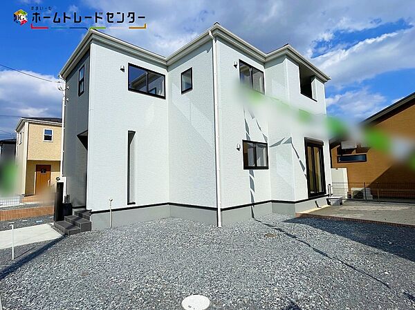 3号棟
空と緑が広がる街で、子どもたちの感性を育む暮らしを始めませんか。便利さと静けさが共存する街。毎日がちょっと特別になる、そんな暮らしがここにあります。