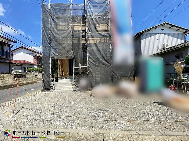1号棟
交通量が少ない住宅街なので、雨の日でも車の走行音も気になりません。平日・お仕事帰りなど、いつでもご案内致します!お気軽にお問い合わせ下さい♪お持ちしております!
