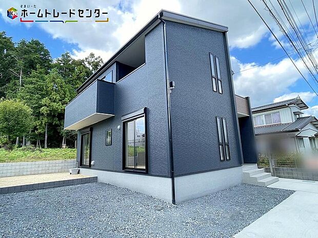 【現地外観写真】JR常磐線「赤塚」駅まで車で８分！安心の住宅性能評価取得物件！耐震性など主要４分野で最高等級を取得♪地震に強い家！クオリティとコストのバランスまでも考えた住まいをお届けしてまいります。