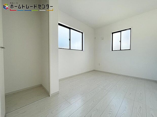 【収納】収納も多くお子様の成長と共に増えていく荷物も楽々しまえる住みやすい邸宅です♪ご家族での生活に寄り添う設計となっております。