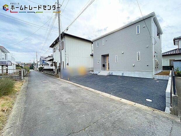 【前面道路含む現地写真】交通量が少ない住宅街なので、雨の日でも車の走行音も気になりません。平日・お仕事帰りなど、いつでもご案内致します！お気軽にお問い合わせ下さい♪お持ちしております！