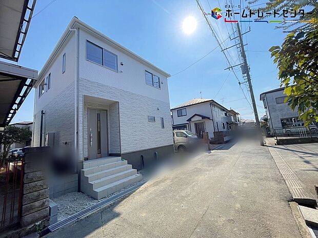 【前面道路含む現地写真】車通りが少なく騒音が少ないため、静かで落ち着いた暮らしができるでしょう!高齢者やお子様も安心して歩ける安全な環境は暮らしやすく、長く住み続けられる環境です!