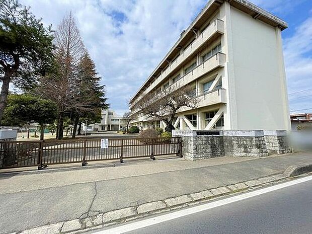 水戸市立第五中学校(約640m)