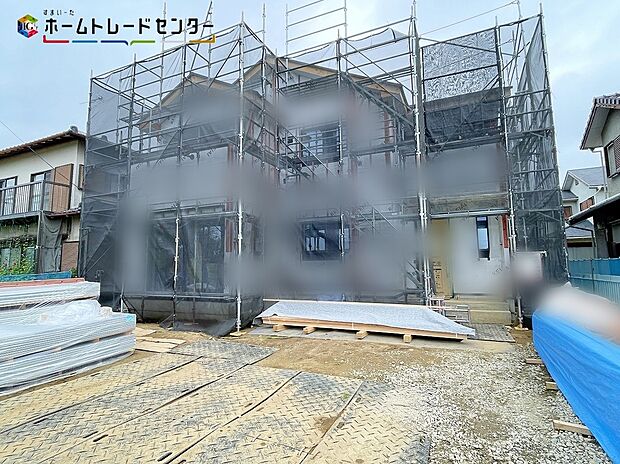 【現地外観写真】つくばエクスプレス線「みらい平」駅まで車で16分!LIGAREはラテン語で<結ぶ>という意味を持つ。人を繋ぎ、家族を結ぶ。シンプルな箱を結び、繋ぎ合わせることで様々なデザインが形成される。