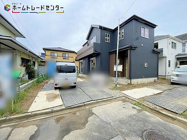 【駐車場】B号棟
車2台を駐車できるゆとりあるカースペース（車種による）！同じものは２つとない「夢のマイホーム」との出会いが待っているかもしれません。平日・お仕事帰りなど、いつでもご案内致します！