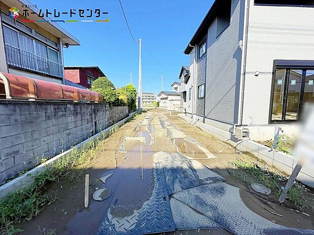 【駐車場】2号棟
家族の笑顔があふれる、ぬくもりと安心に包まれた夢のマイホーム。四季の移ろいを感じながら、心豊かな暮らしを育む理想の住まいです。毎日が特別になる、そんな場所に出会ってください!
