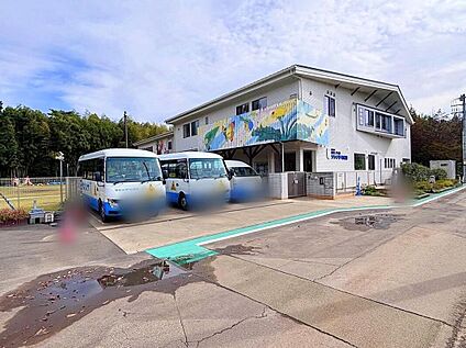 認定こども園フレンド幼稚園 1200m(徒歩15分/車3分)