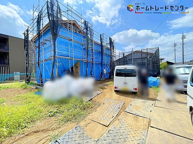 【駐車場】2号棟家族の笑顔があふれる、ぬくもりと安心に包まれた夢のマイホーム。四季の移ろいを感じながら、心豊かな暮らしを育む理想の住まいです。毎日が特別になる、そんな場所に出会ってください!