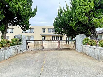 つくば市立谷田部小学校 340ｍ(徒歩5分)