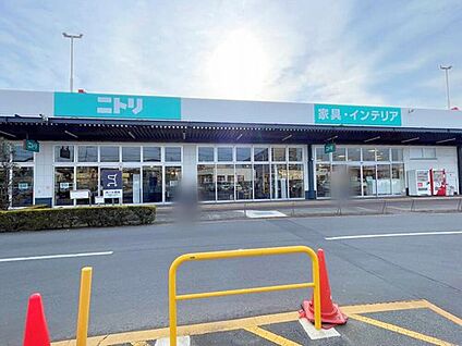 ニトリ西友楽市守谷店 900ｍ(徒歩12分/車2分)