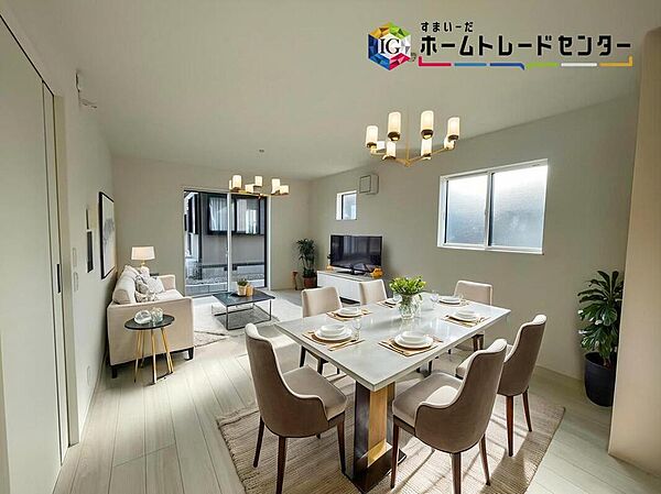≪Living room≫
広々とした開放感あふれるリビングです。ゆったり寛げる充分な広さがございますので、ご家族でインテリアのレイアウトを考えるのも楽しみになりそうです。
※家具はCGでございます。