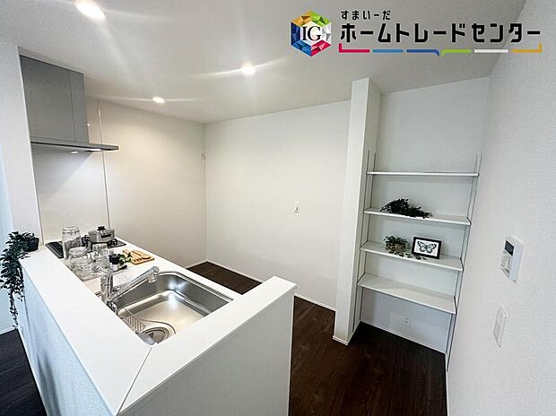 ≪storage≫
収納も完備しているので、お部屋は美しい空間を保てますね！