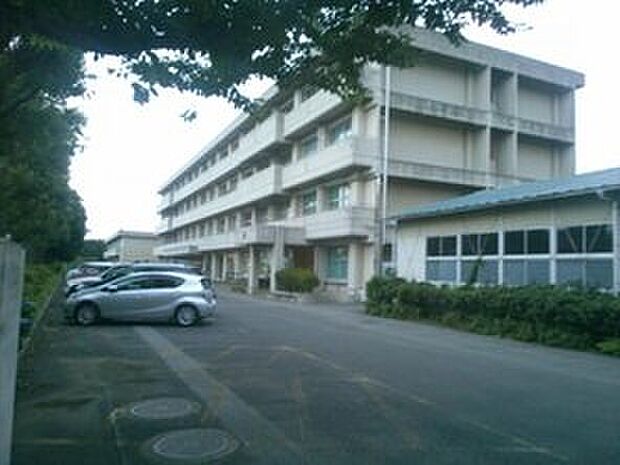 千葉市立貝塚中学校（約616m）
