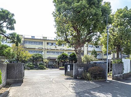 千葉市立末広中学校 700m (徒歩9分)