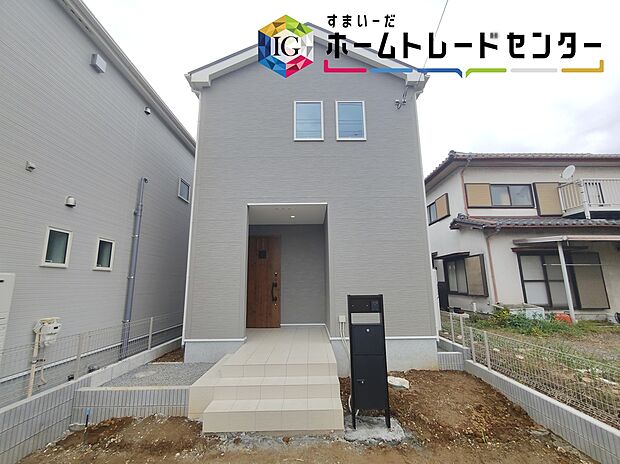 【現地外観写真】【本日御案内可能です♪】
平日・土日祝日やお仕事帰りなどお客様のご都合に合わせて、営業スタッフが誠心誠意真心込めて御対応してます♪