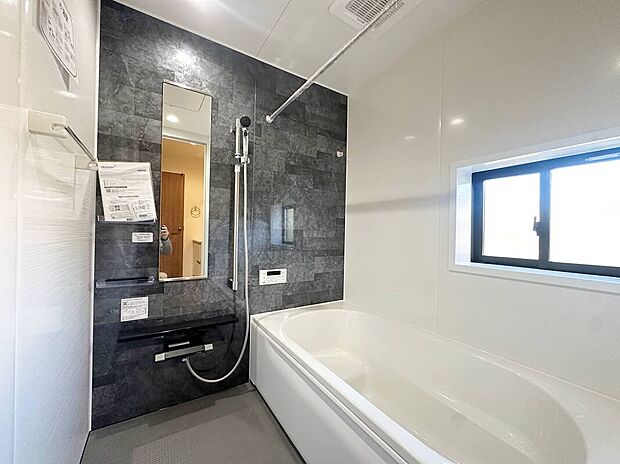 【浴室】≪Bathroom≫
一日の疲れを洗い流せるような憩いの空間。