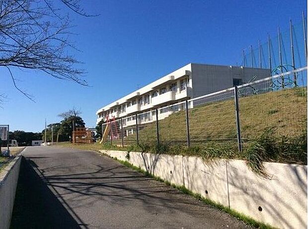 袖ケ浦市立奈良輪小学校（約1,152m）