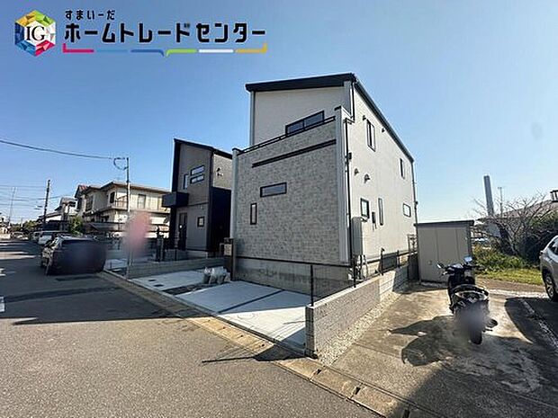 【現地外観写真】こちらの物件は省エネ性能に優れた物件です。光熱費を抑えて暮らすことができるだけでなく、「熱の入りにくさ・逃げにくさ」という観点でも影響を受けにくい建物のため、長く快適にお過ごしいただけます♪