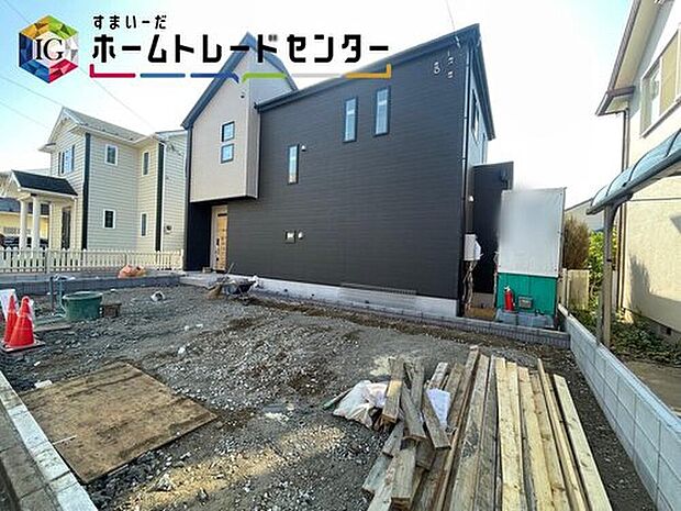 【前面道路含む現地写真】◆耐震性能にこだわる「飯田グループ」の家です!お客様のすまいと安全を守る大切な住宅だからこそ、実際の建物の作りと安心感をぜひ現地にてご体感ください!ご見学予約受付です!