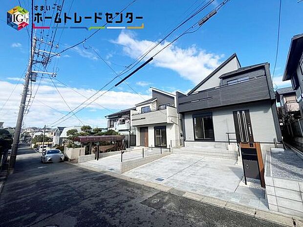 【前面道路含む現地写真】◆平日・お仕事帰りなど、いつでもご案内させていただきます！デザイン・目に見える設備面も大切ですが、耐震構造で地震に強い家の為、次代へ繋ぐ強固な住宅です。