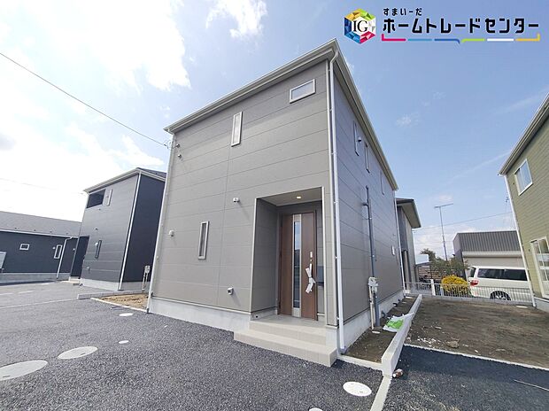 【現地外観写真】【本日御案内可能です♪】
平日・土日祝日やお仕事帰りなどお客様のご都合に合わせて、営業スタッフが誠心誠意真心込めて御対応してます♪お気軽にお問い合わせください♪