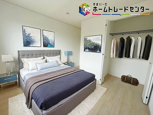 【寝室】≪Room≫
お陽さまの光をさわやかな風をたっぷりとりこめます。室内はいつも明るい印象なので気持ちの良い朝を迎えられます。毎日の生活も明るくなりそうです。
※家具はCGでございます。
