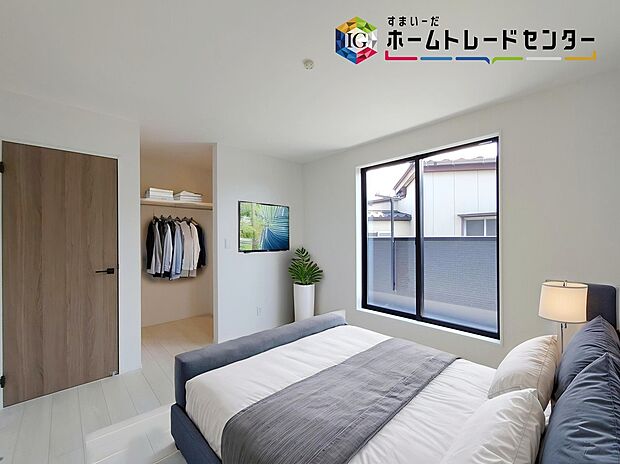 【寝室】≪Room≫
お陽さまの光をさわやかな風をたっぷりとりこめます。室内はいつも明るい印象なので気持ちの良い朝を迎えられます。毎日の生活も明るくなりそうです。
※家具はCGでございます。
