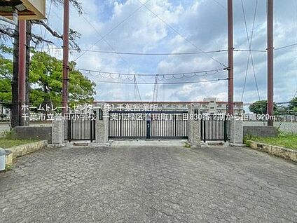 千葉市立誉田小学校 977m (徒歩13分)