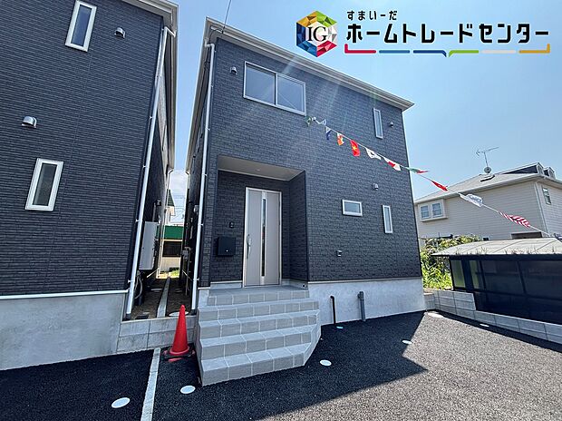 【前面道路含む現地写真】◆≪お問い合わせ当日のご内覧もお任せください♪≫耐震に優れた工法を採用、一生住む家だから構造にも環境にもこだわりを。地震に強いオリジナル工法を是非お確かめ下さい♪