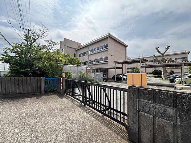 木更津市立岩根小学校（約1,342m）