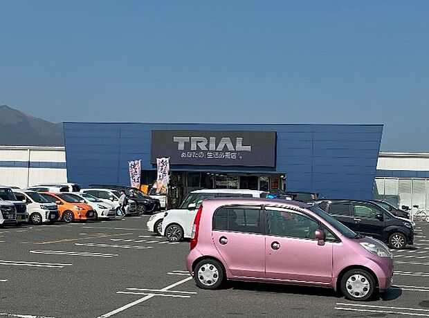 トライアル行橋上津熊店(約1m)