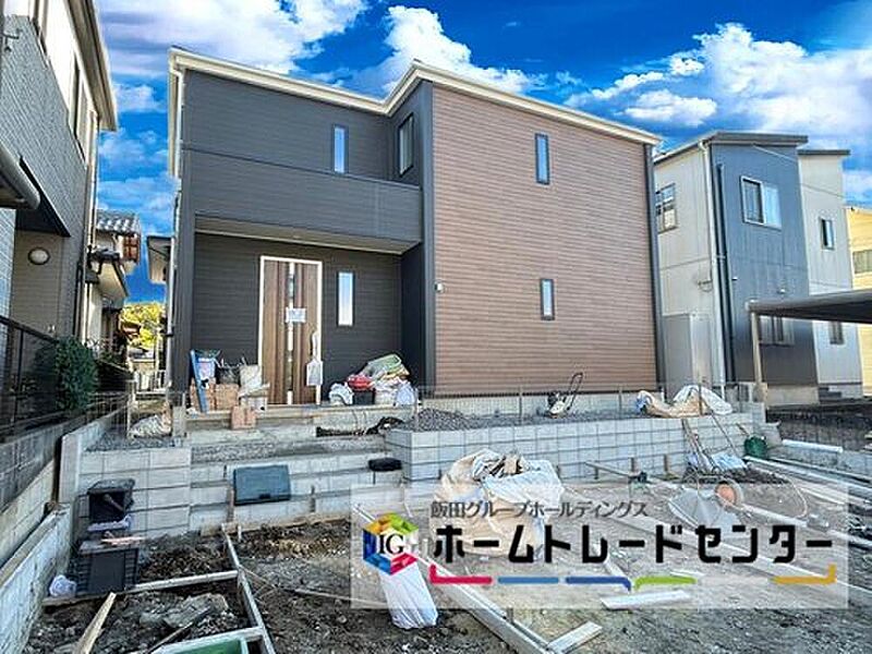 １号棟
限定1邸！堂々完成いたしました！ぜひ現地にて、実際の建物・街並み・日当たり等ご確認下さい♪お問い合わせはお気軽に☆