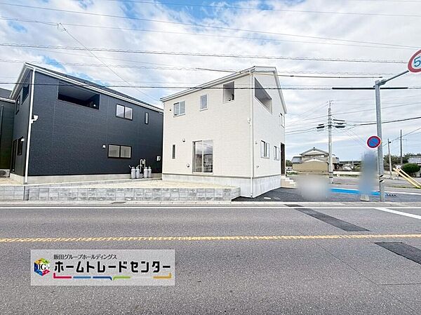 １号棟堂々完成いたしました！限定１邸☆ぜひ現地にて、実際の建物・街並み・日当たり等ご確認下さい♪お問い合わせはお気軽に☆