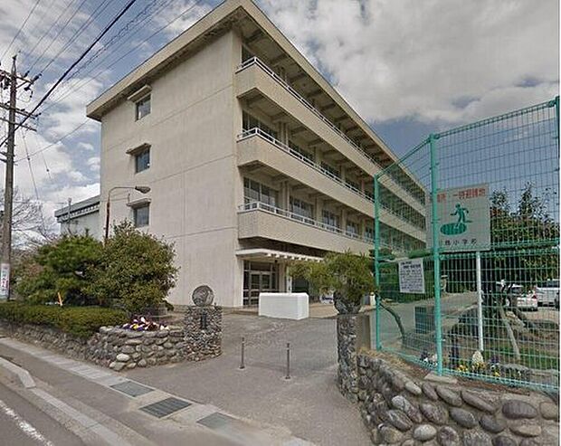 「各務原市立川島小学校」まで徒歩１７分♪