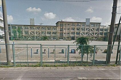 岐阜市立三里小学校 1400m(徒歩１８分☆)