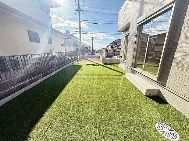 【庭】お庭のあるおうち☆ガーデニングや家庭菜園、小さなお子様の遊び場などお好みにおうち時間をお楽しみいただけます♪