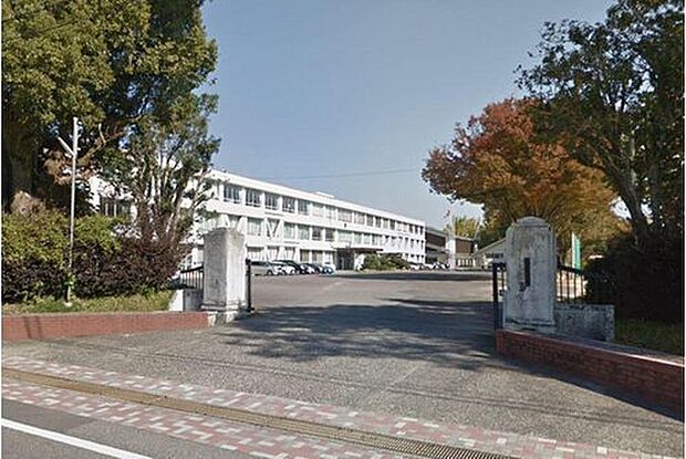 各務原市立那加中学校（約2,336m）