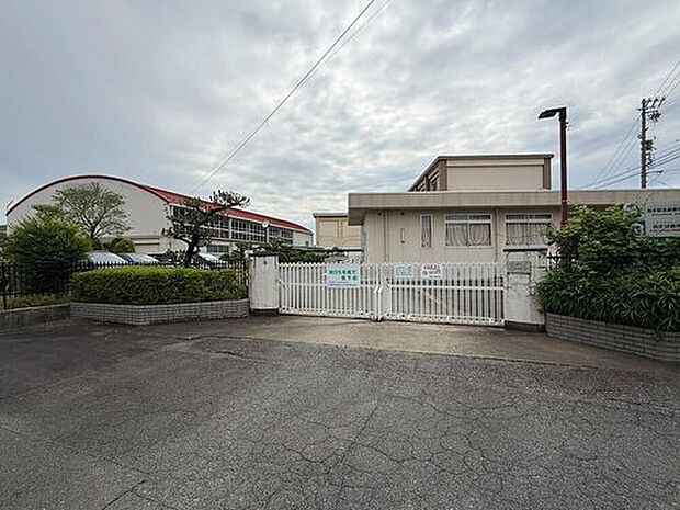 一宮市立丹陽中学校(約950m)