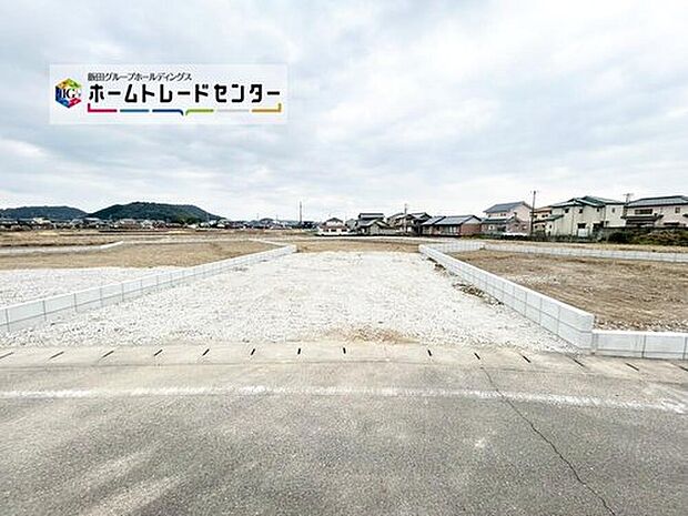 【 現地写真】２号棟
土地面積　337.19m2
建物面積　95.64m2