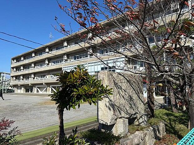 笠松町立笠松中学校（約5,800m）