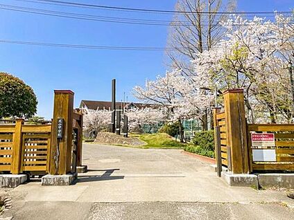 犬山市立犬山中学校 2300m(徒歩29分)