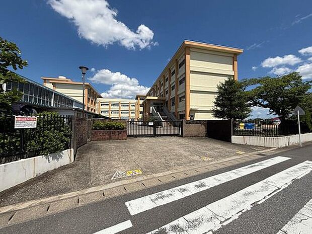 一宮市立葉栗北小学校(約950m)