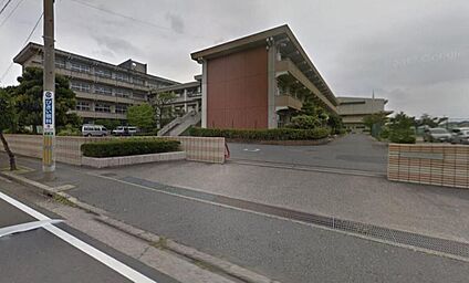 一宮市立尾西第一中学校 1000ｍ(徒歩13分)